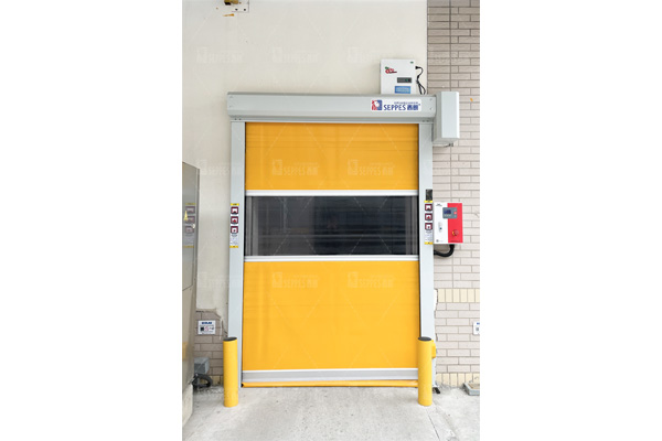 南通一機(jī)電公司車間通道選擇快速卷簾門那么安裝快速門有哪些優(yōu)勢